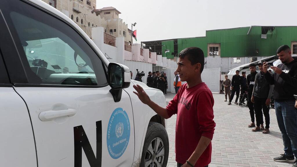 منظمة الصحة العالمية تُيسر نقل مرضى إلى معبر رفح الحدودي لإجلائهم طبيا لتلقي العلاج خارج القطاع (شباط/فبراير 2026)